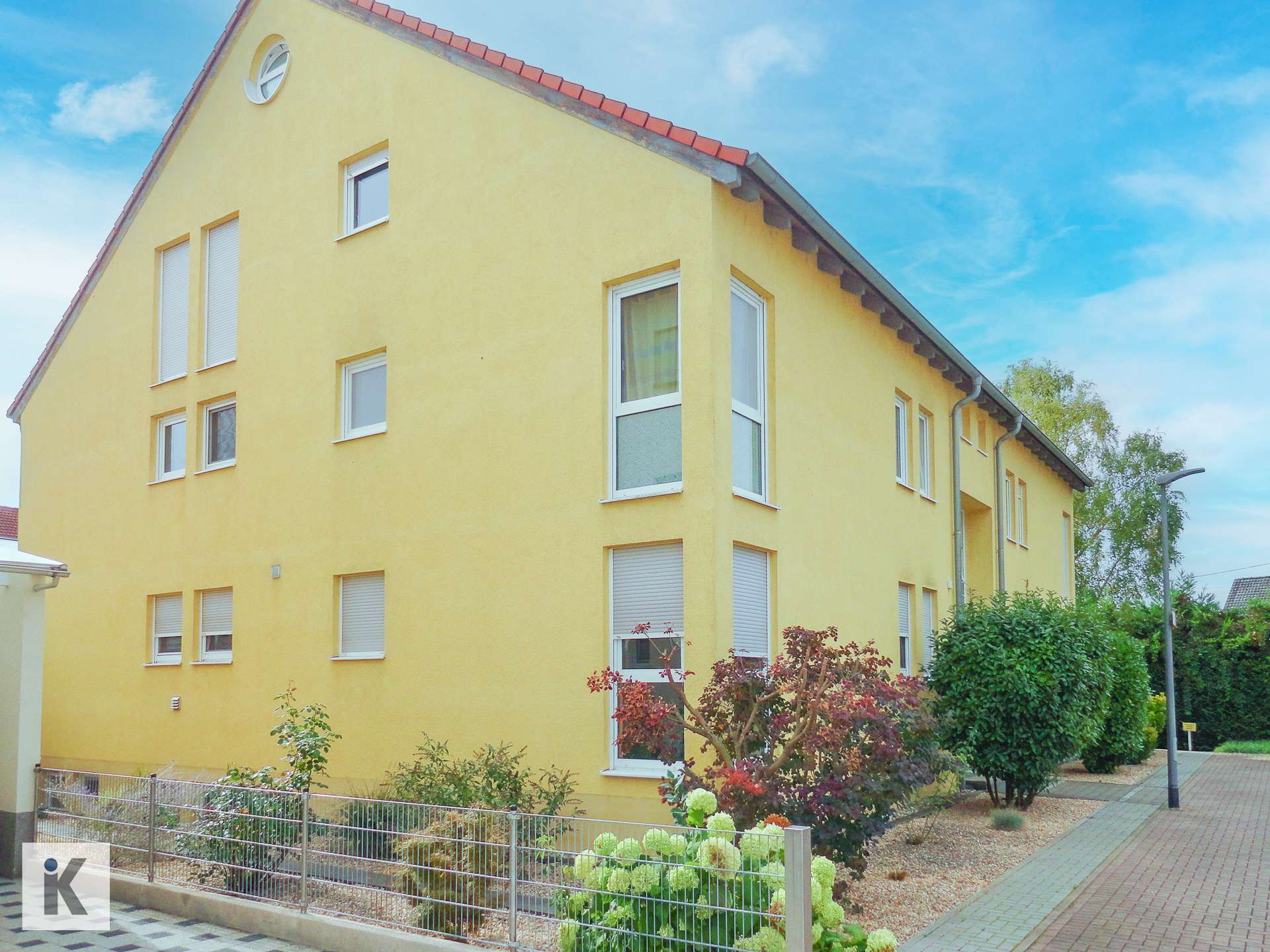 Gepflegtes Mehrfamilienhaus